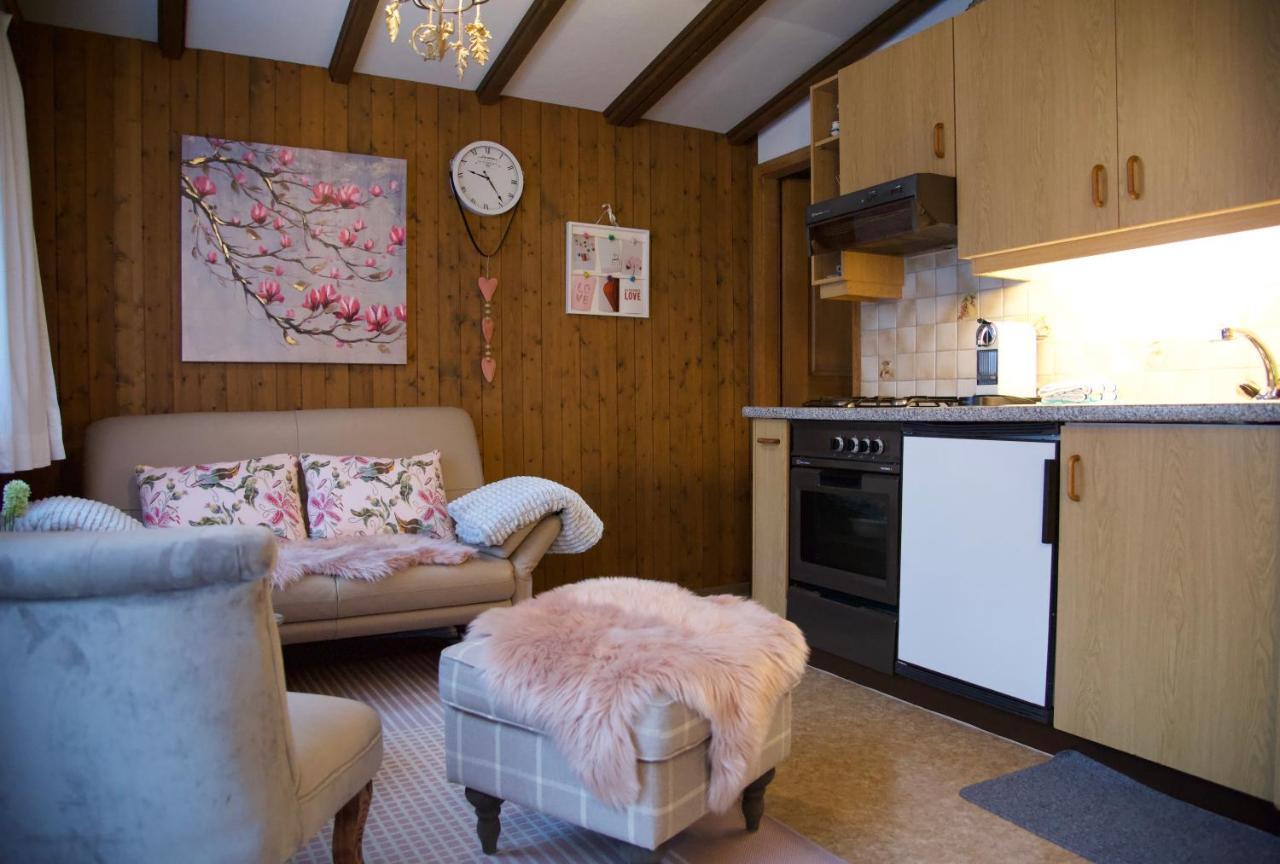 Willa Spellbound A Romantic Hideaway For Adults Aged 18-35 Lauterbrunnen Zewnętrze zdjęcie